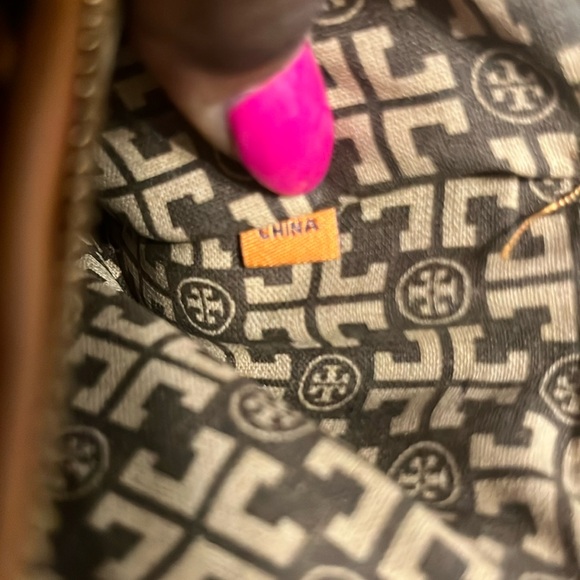 Tory Burch Cognac leather with strap excellent condition - Picture 14 of 14